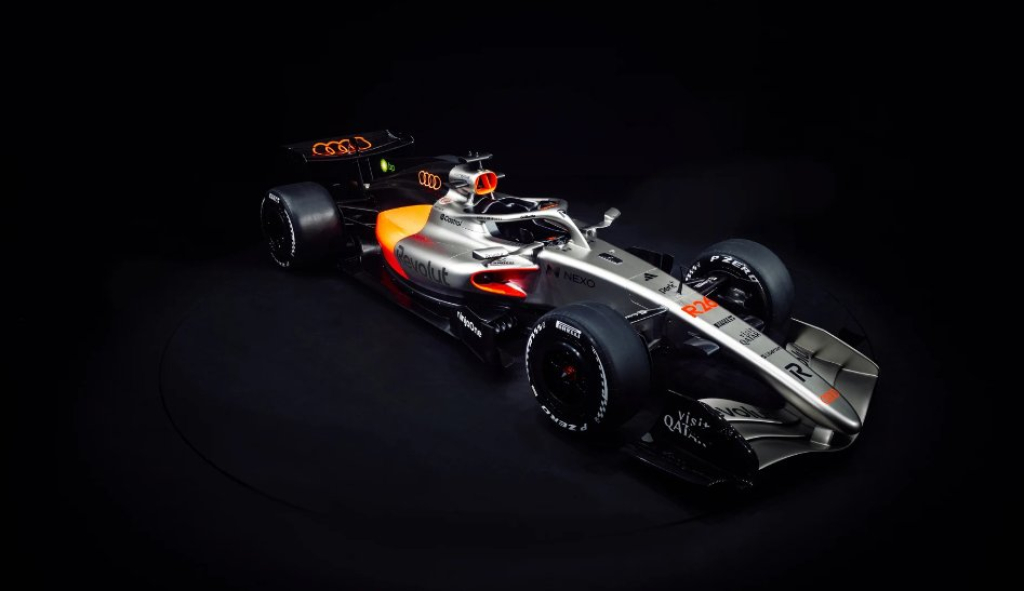 „Audi“ pristatė 2026 metų bolidą
