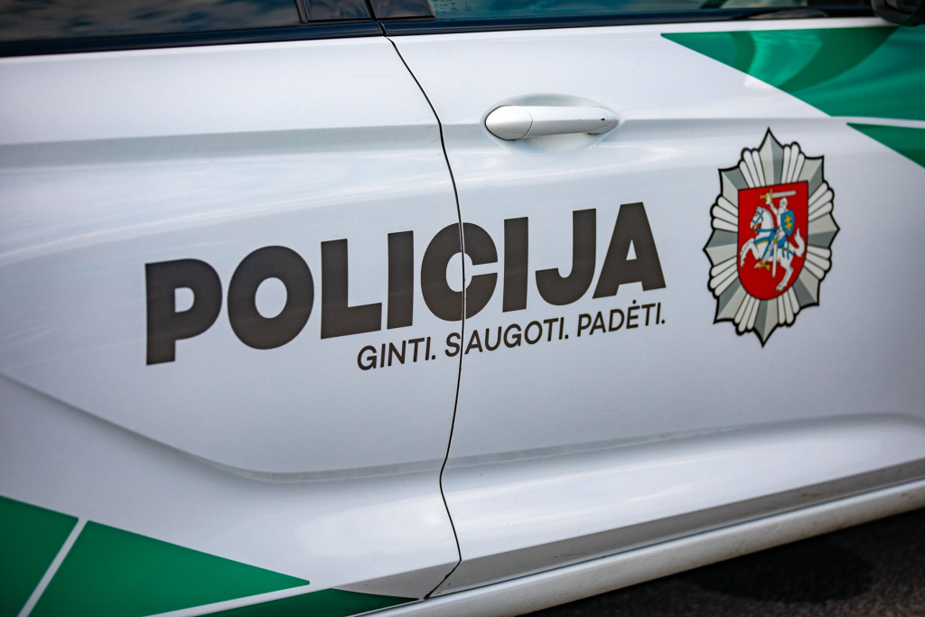Klaipėdos kriminalistai baigė tyrimą dėl sistemingo sukčiavimo internete, fiktyviai siūlant įsigyti automobilių ar jų dalių