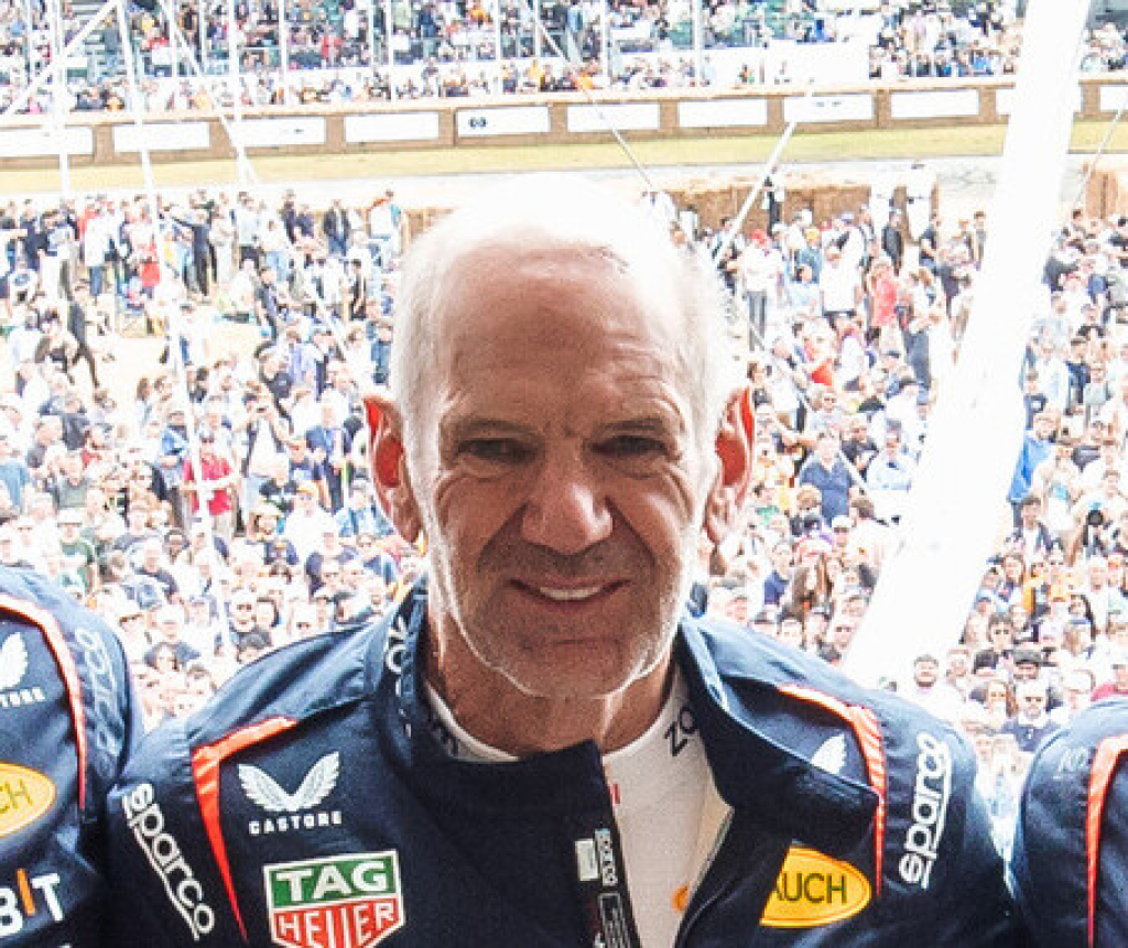 „Aston Martin“ paaiškino, kodėl A. Newey praleido Kinijos GP