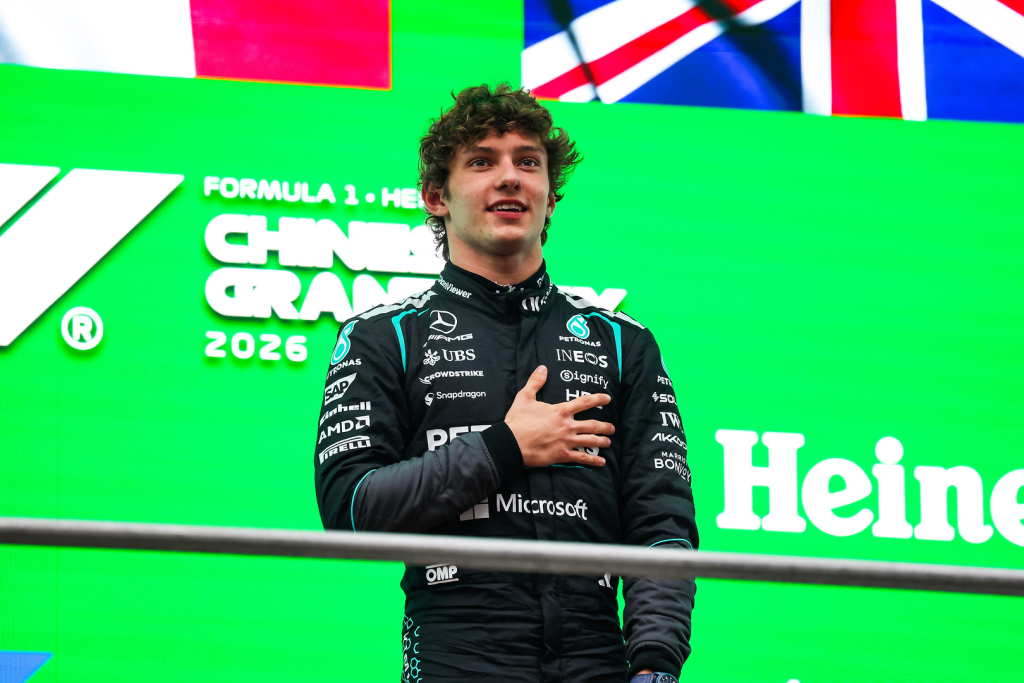 „Mercedes“ pasišaipė iš Kimi Antonelli podiumo kuriozo Kinijoje