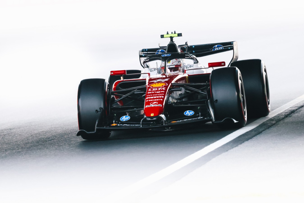 Aišku, kokius atnaujinimus „Ferrari“ mėgino Monzoje