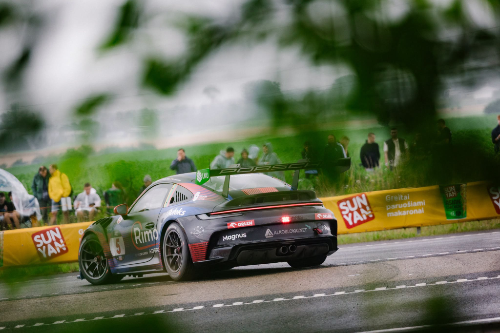 1006 km lenktynes laimėjo „Porsche GT3 CUP“ ekipažas